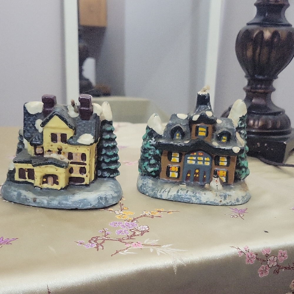 Charming Snowy Village Vintage Wax Candles